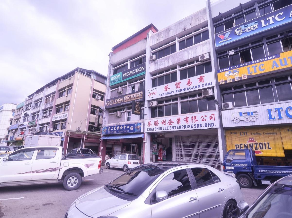 Super Oyo 89465 Golden Lounge Hotel Kuching Exterior photo